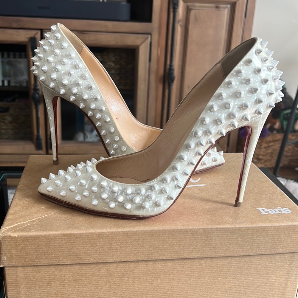 Christian Louboutin Follies Spikes 100 Patent Coquillage